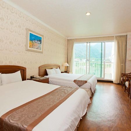 Lakeside Resort Nantou Екстер'єр фото