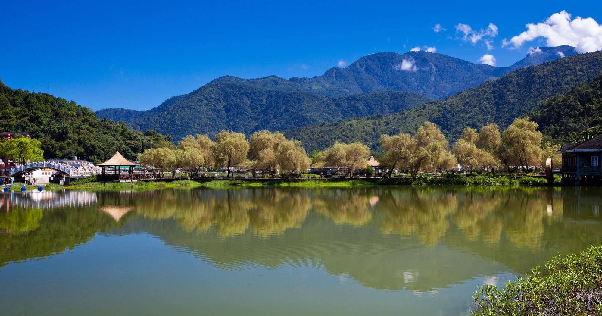 Lakeside Resort Nantou Екстер'єр фото